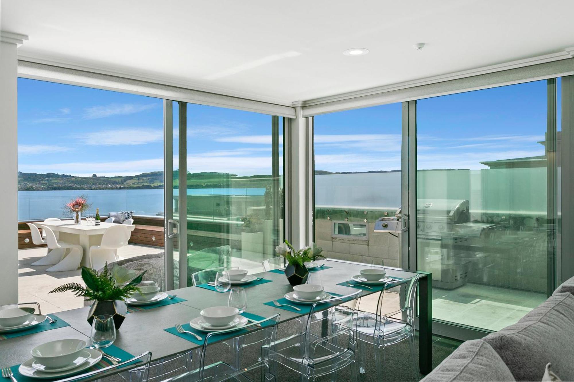 Sacred Waters Taupo Aparthotel Exteriör bild A penthouse apartment in the complex